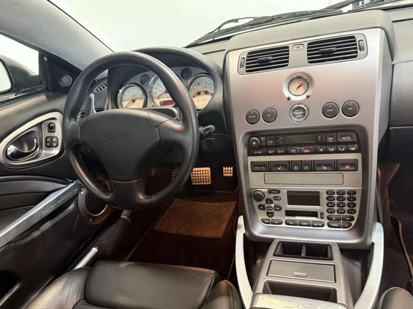 Aston Martin Vanquish V12 First Generation - 2005 - Joinsteer - #22