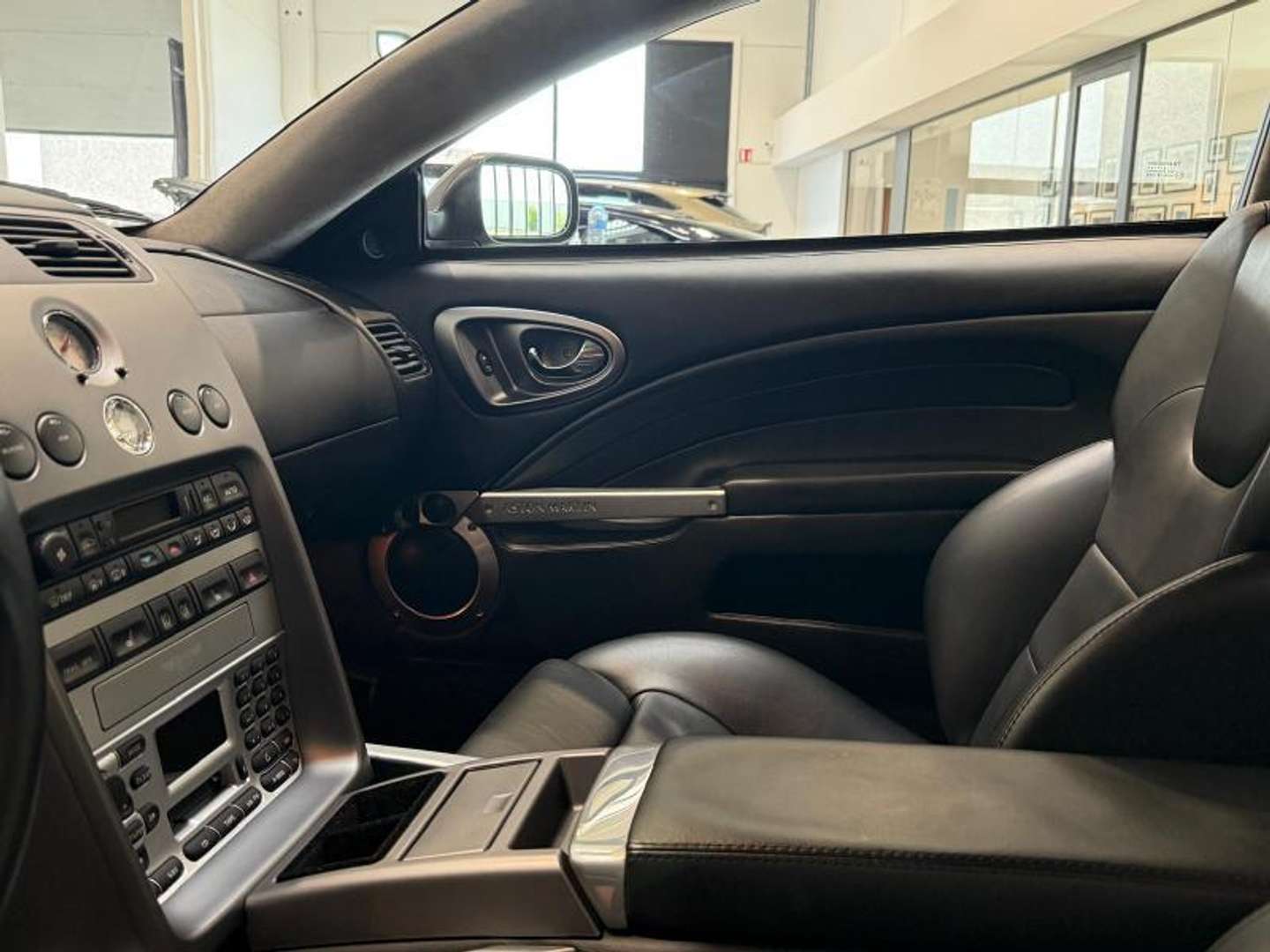 Aston Martin Vanquish V12 First Generation - 2005 - Joinsteer - #27