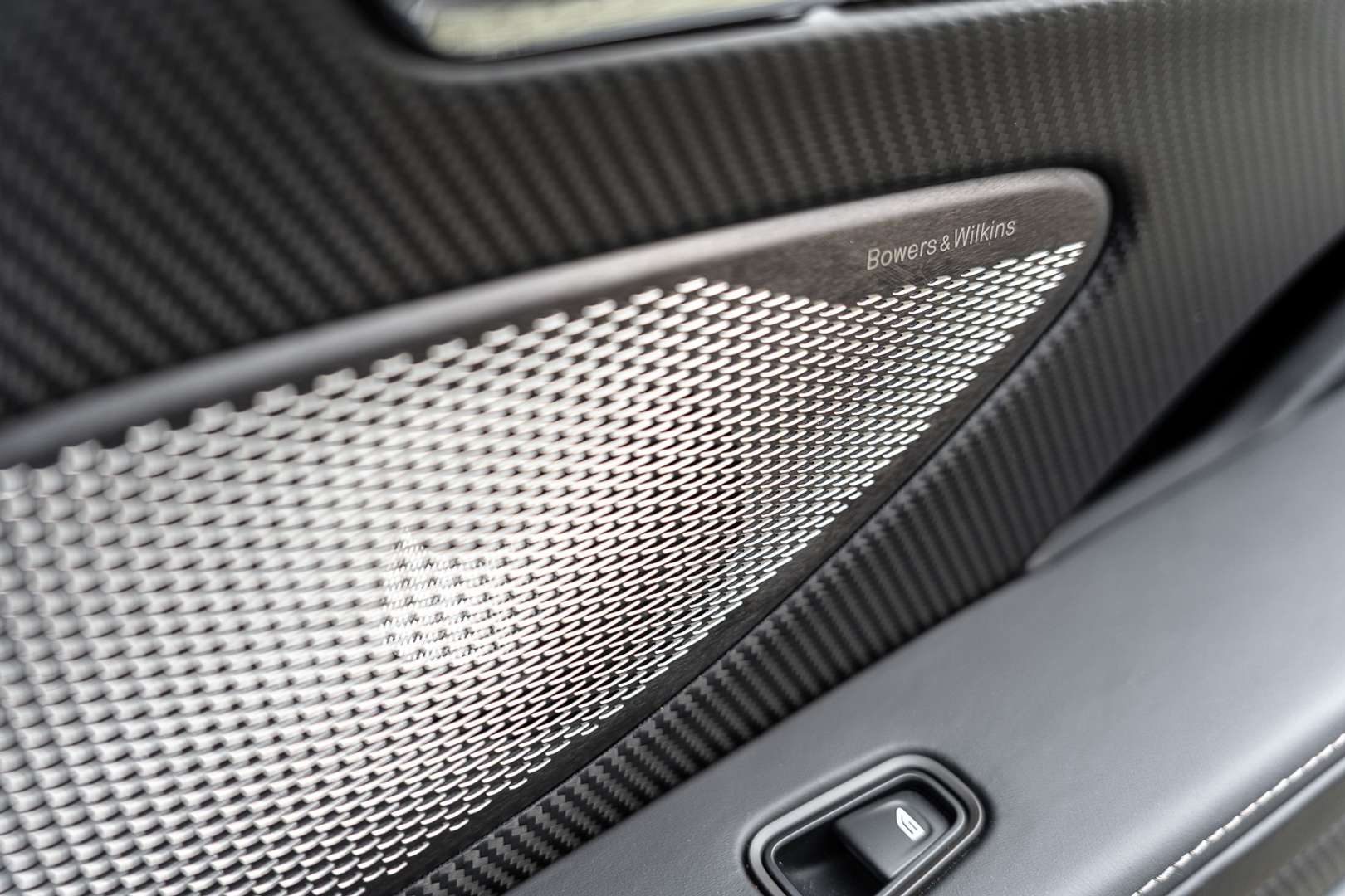 Aston Martin DB12 Volante V8 - 2025 - Joinsteer - #11