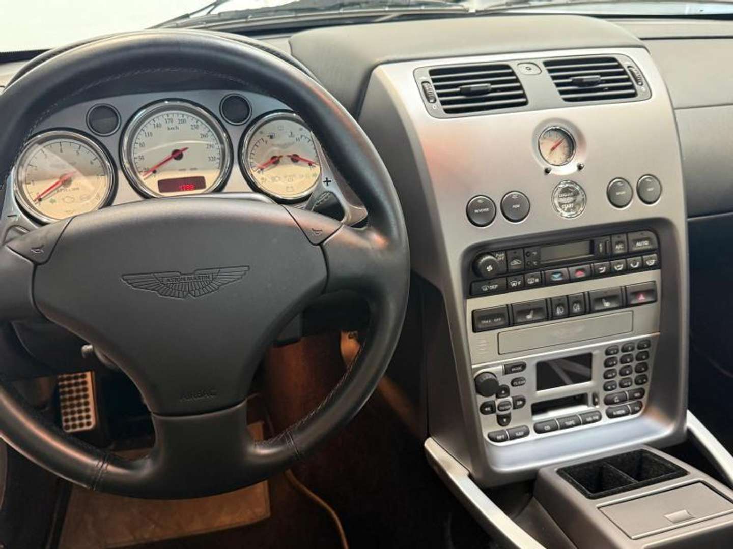 Aston Martin Vanquish V12 First Generation - 2005 - Joinsteer - #30