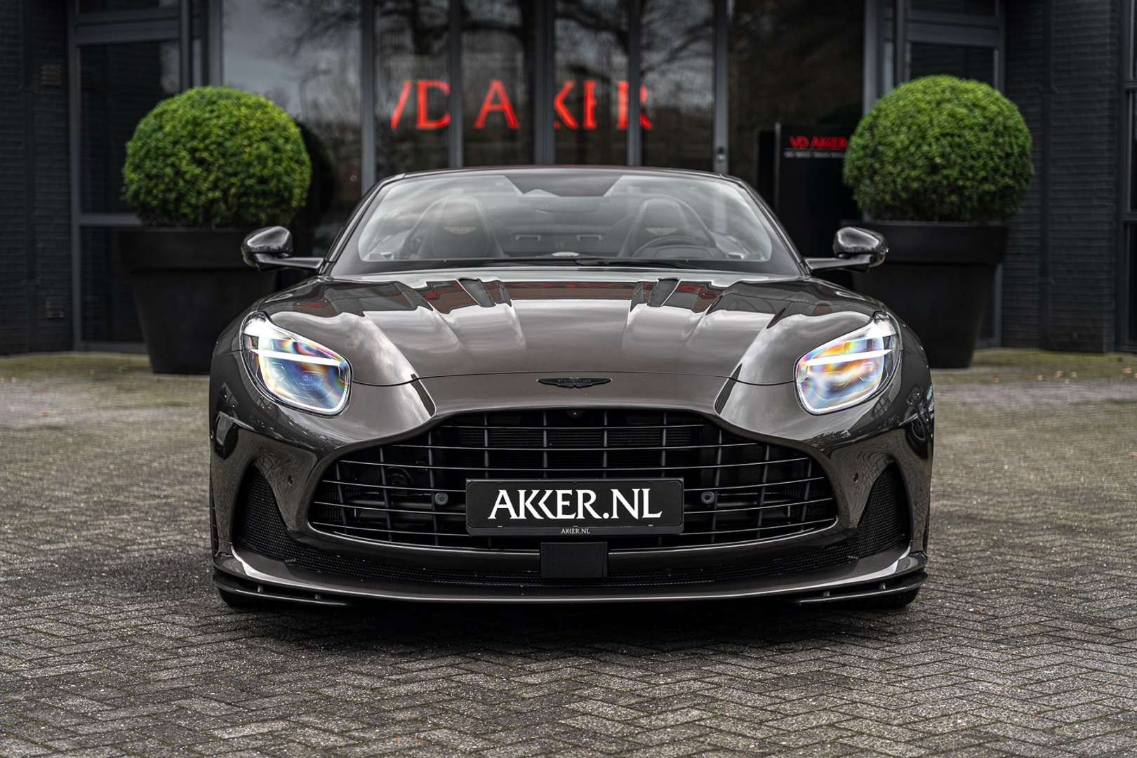 Aston Martin DB12 Volante V8 - 2025 - Joinsteer - #13