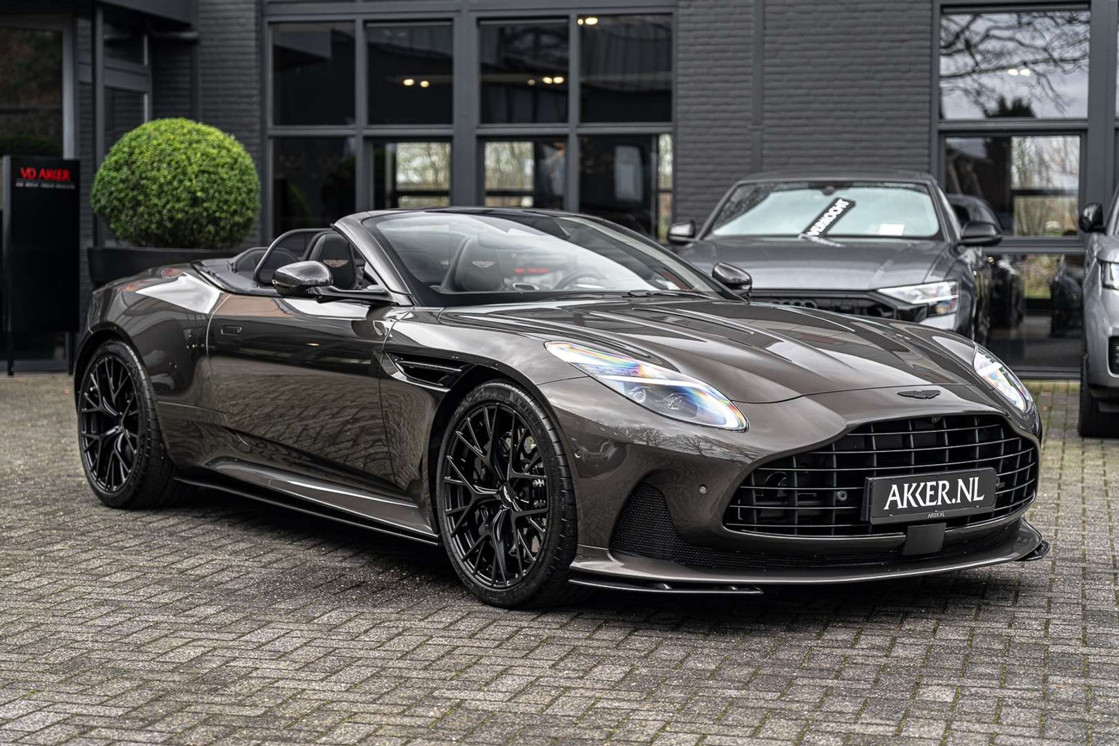 Aston Martin DB12 Volante V8 - 2025 - Joinsteer - #15