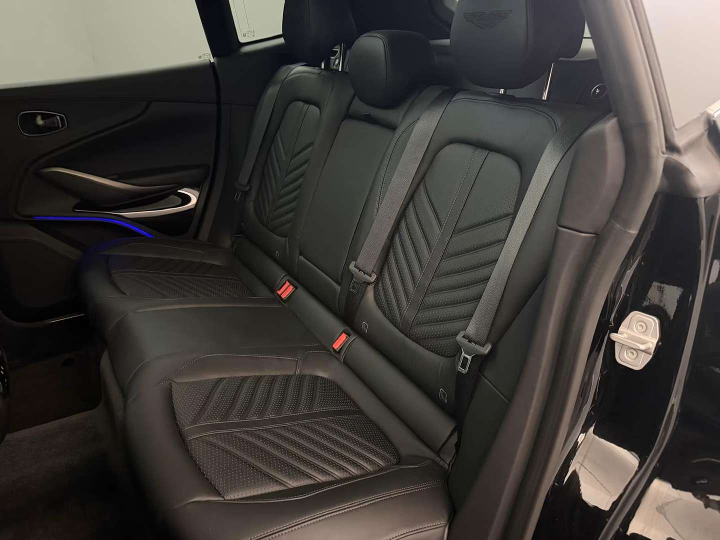 Aston Martin DBX 707CV 4.0 Autom. - 2024 - Joinsteer - #10