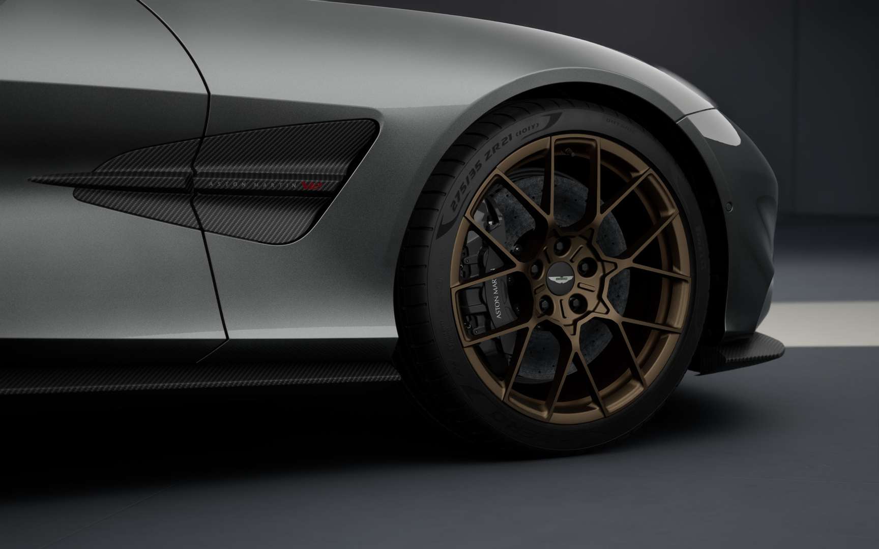 Aston Martin Vanquish 6.0 V12 Carbon - 2024 - Joinsteer - #3