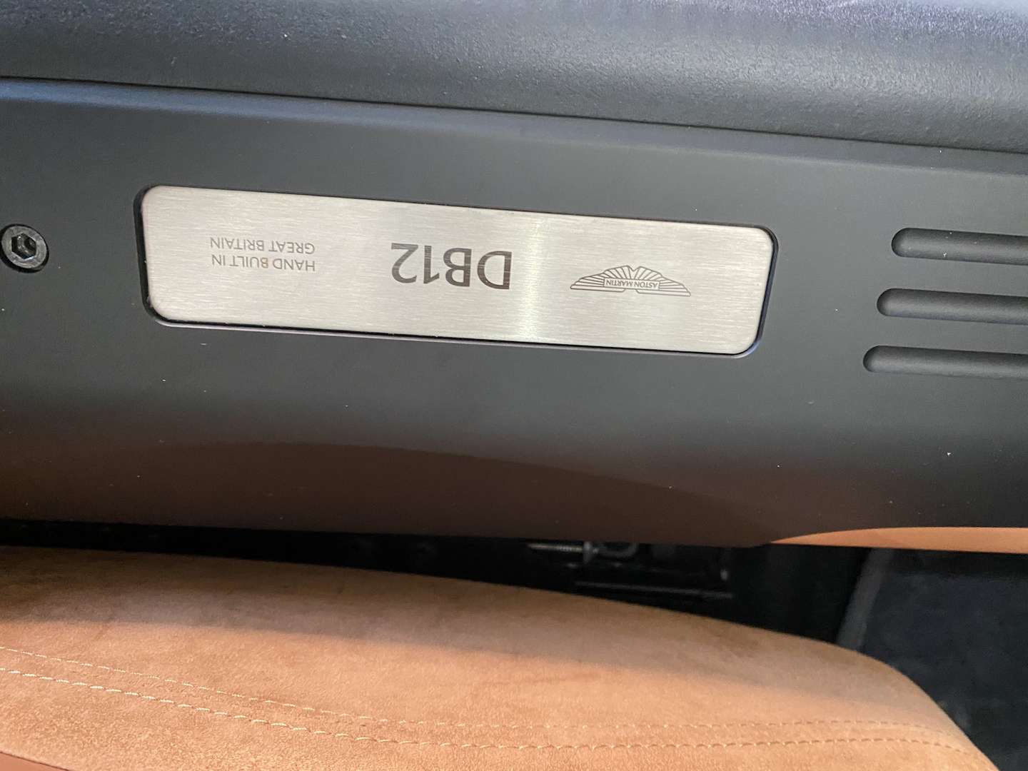 Aston Martin DB Volante Non Identifiée - 2024 - Joinsteer - #37