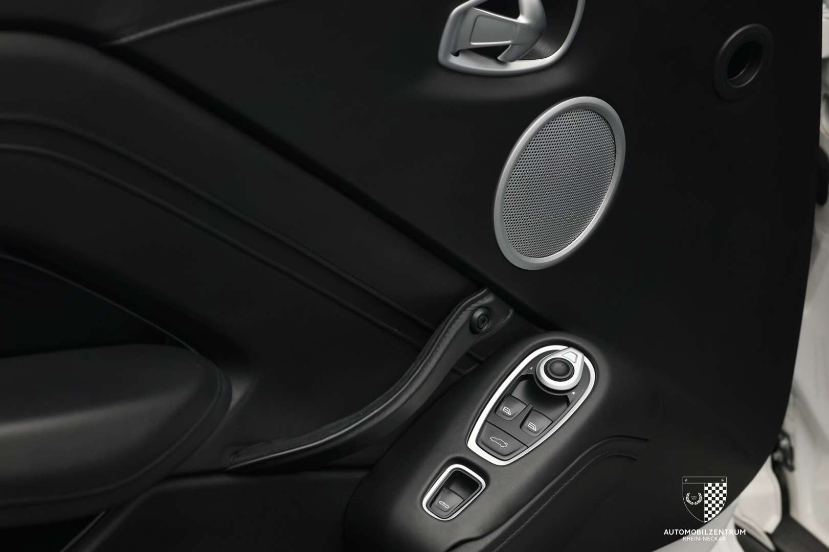 Aston Martin V8 Vantage Roadster BlackPack/SportsPlusPack - 2021 - Joinsteer - #28