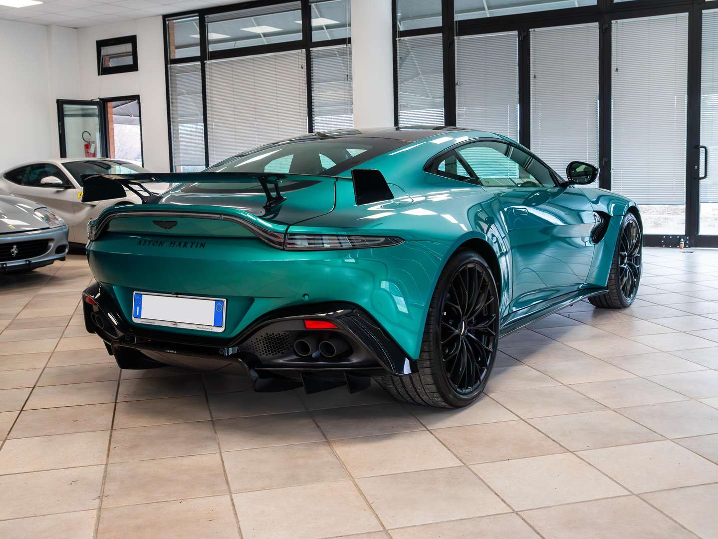 Aston Martin Vantage Coupe 4.0 V8 F1 Auto - 2023 - Joinsteer - #3