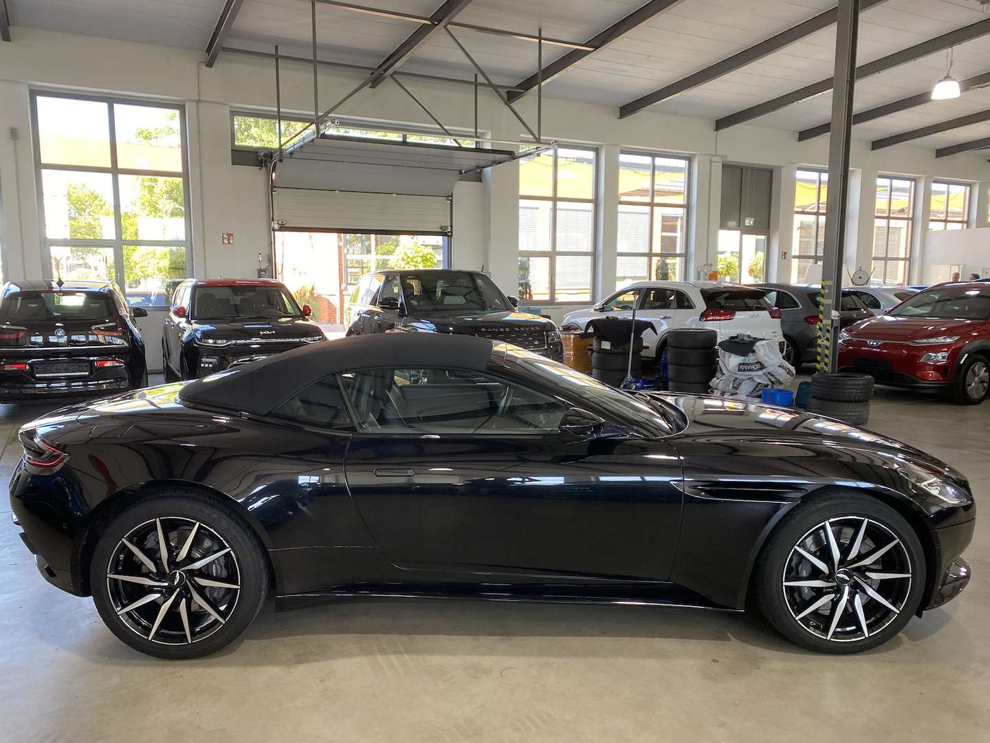 Aston Martin DB11 Volante 4.0 V8 BlackPack - 2019 - Joinsteer - #3