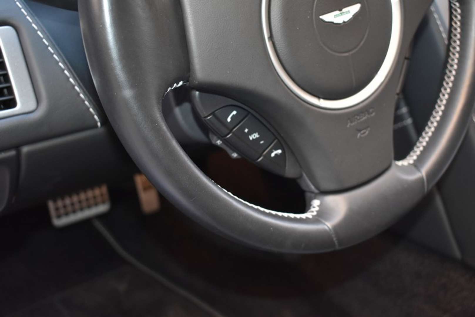 Aston Martin Vantage Roadster V8 S Sportshift II - 2016 - Joinsteer - #38