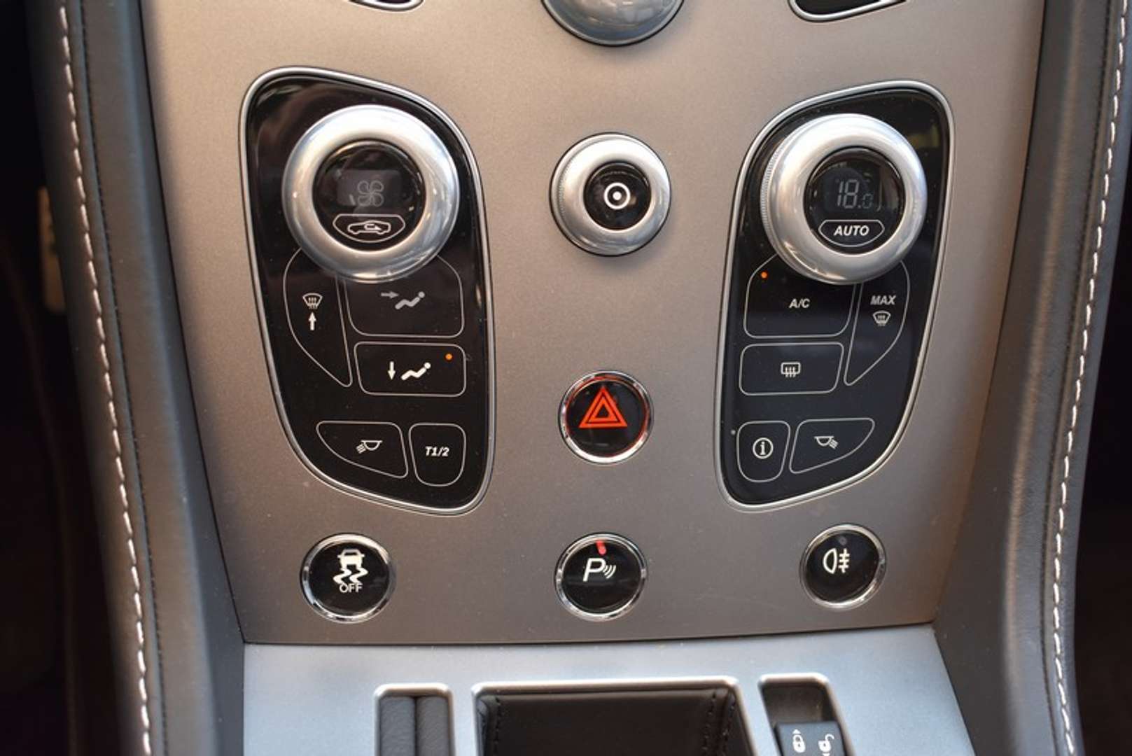 Aston Martin Vantage Roadster V8 S Sportshift II - 2016 - Joinsteer - #45