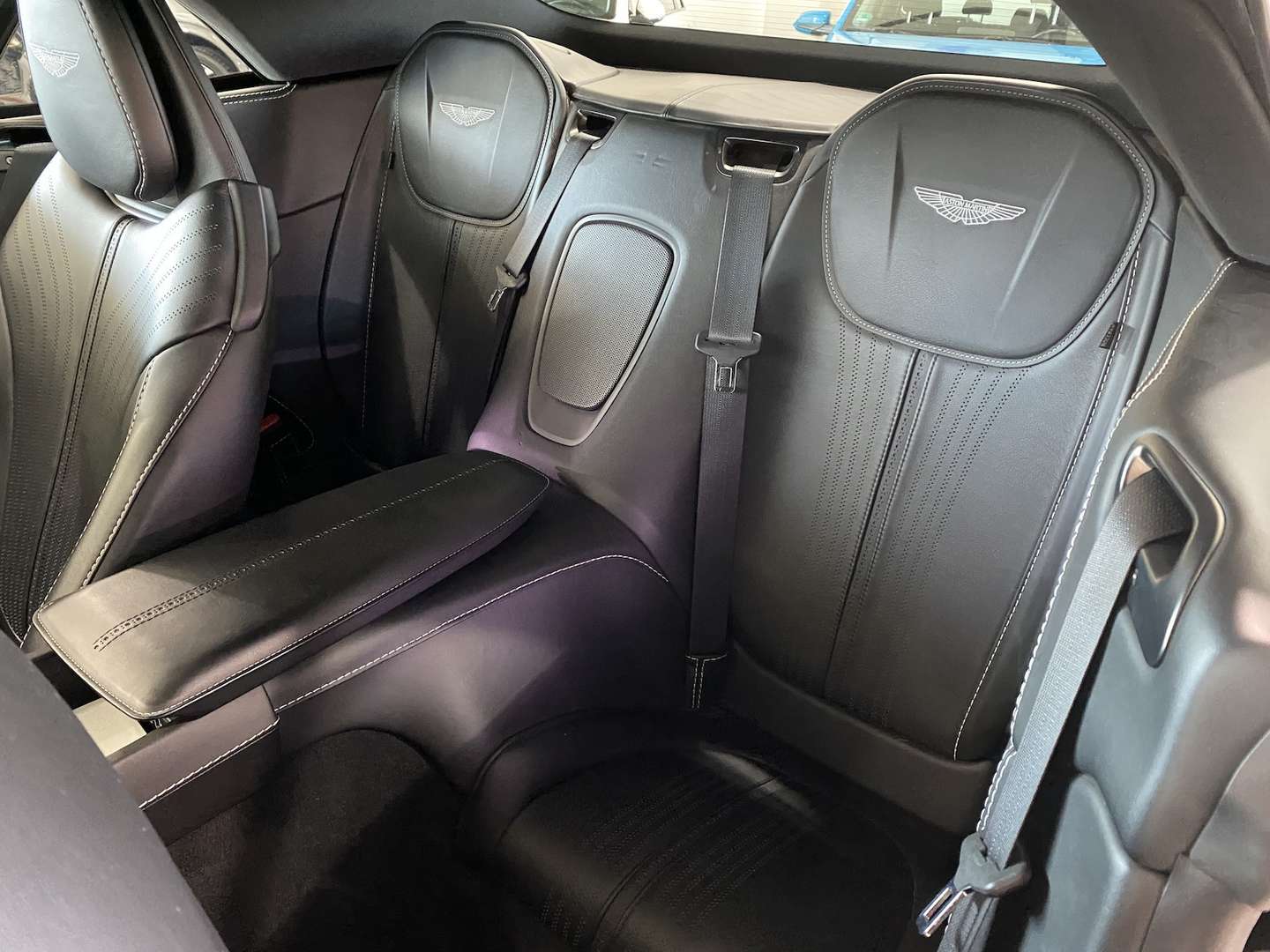 Aston Martin DB11 Volante 4.0 V8 BlackPack - 2019 - Joinsteer - #17