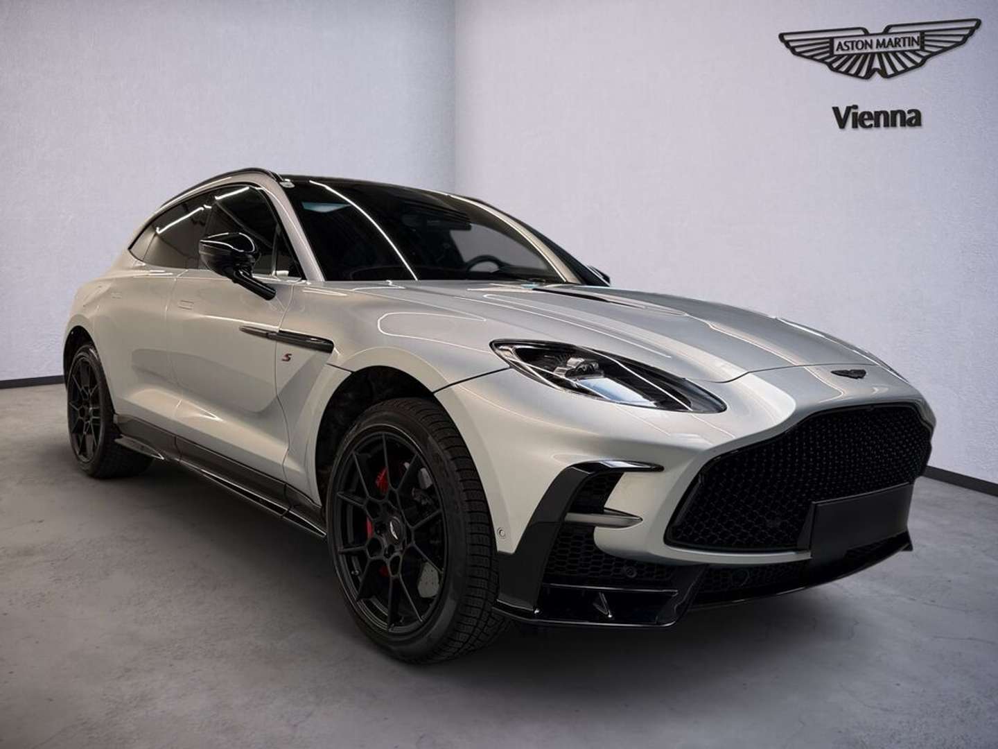 Aston Martin DBX S - 2026 - Joinsteer - #2