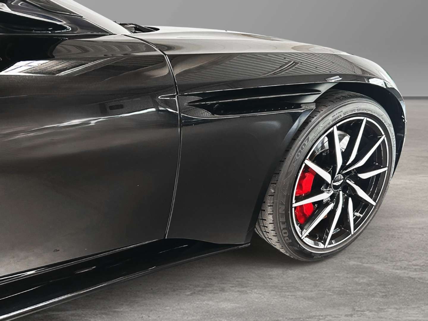 Aston Martin DB11 Coupé V8 Onyx Black - 2017 - Joinsteer - #7