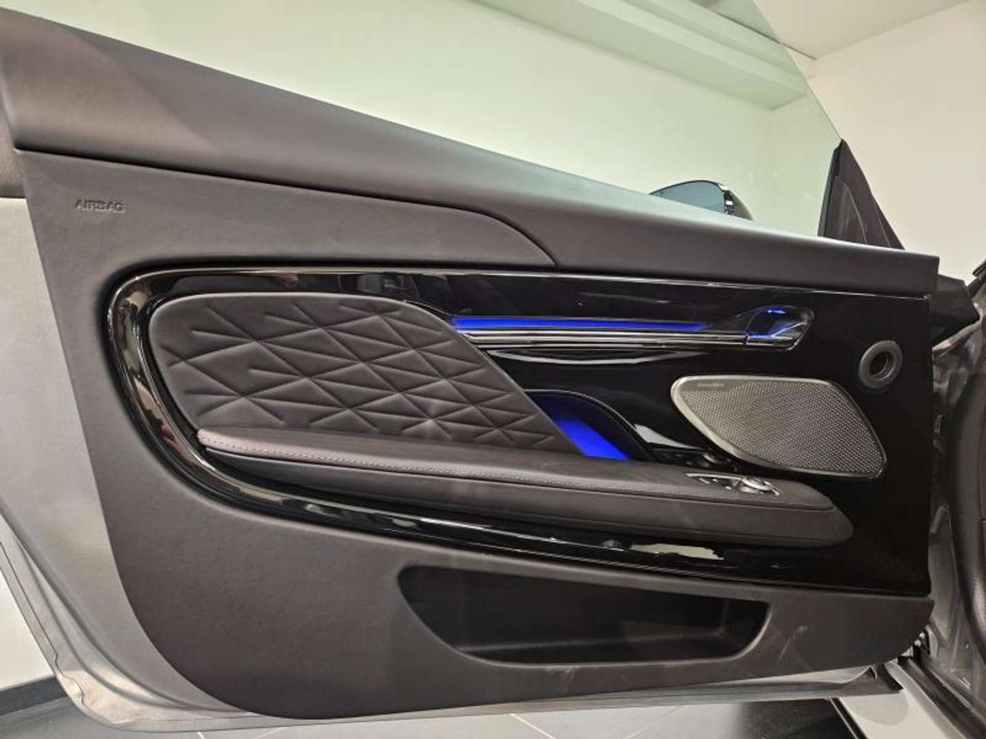 Aston Martin Volante V8 4.0 680ch BVA8 - 2025 - Joinsteer - #14