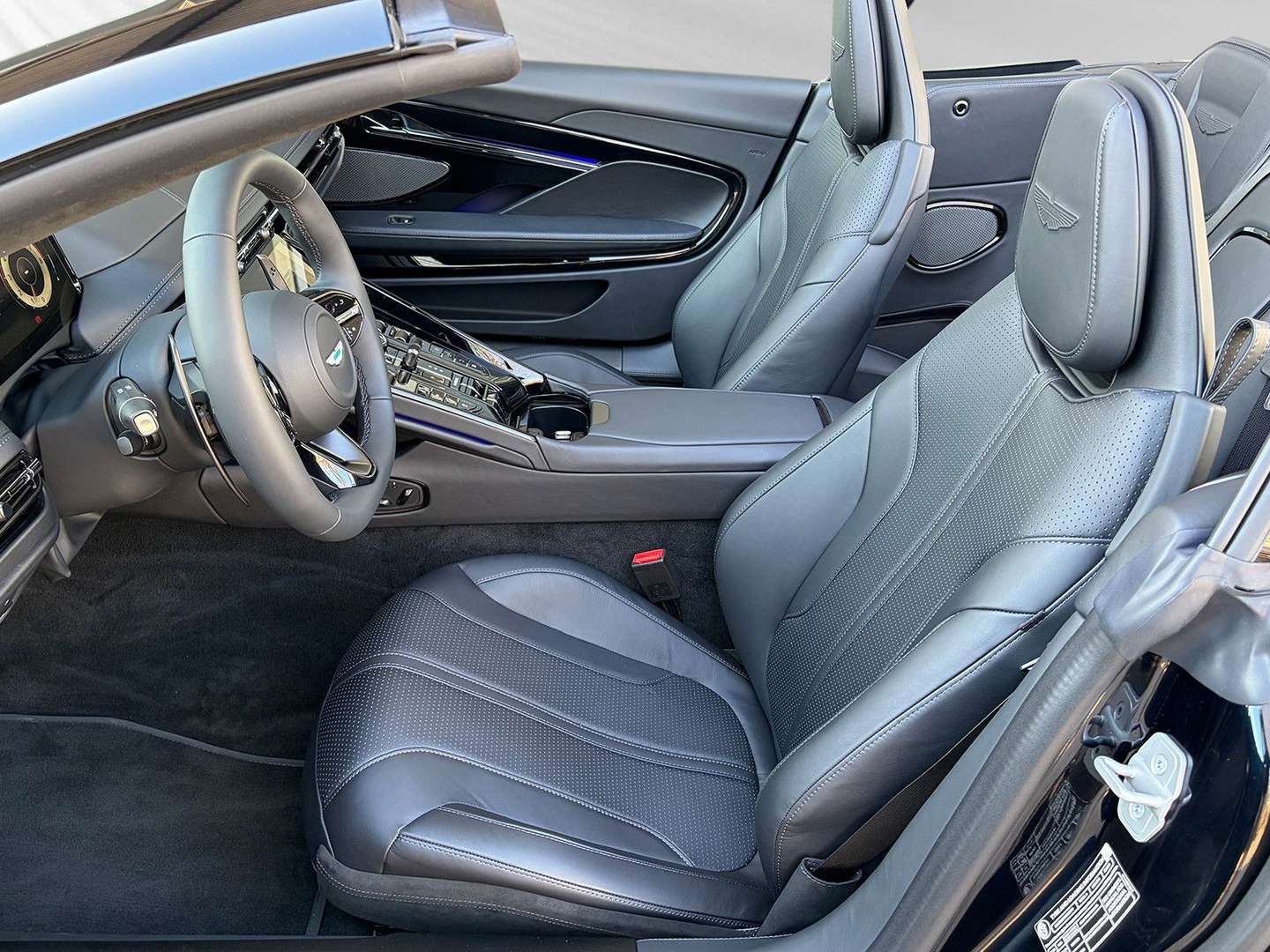 Aston Martin DB12 Volante 4.0 V8 - 2026 - Joinsteer - #8