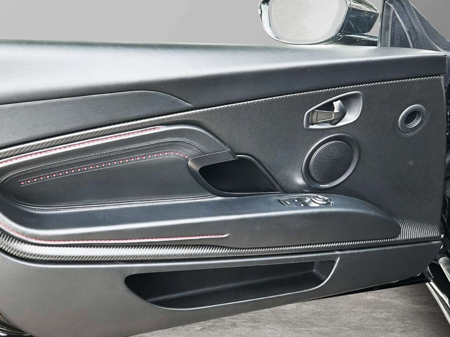 Aston Martin DB11 Coupé V8 Onyx Black - 2017 - Joinsteer - #17