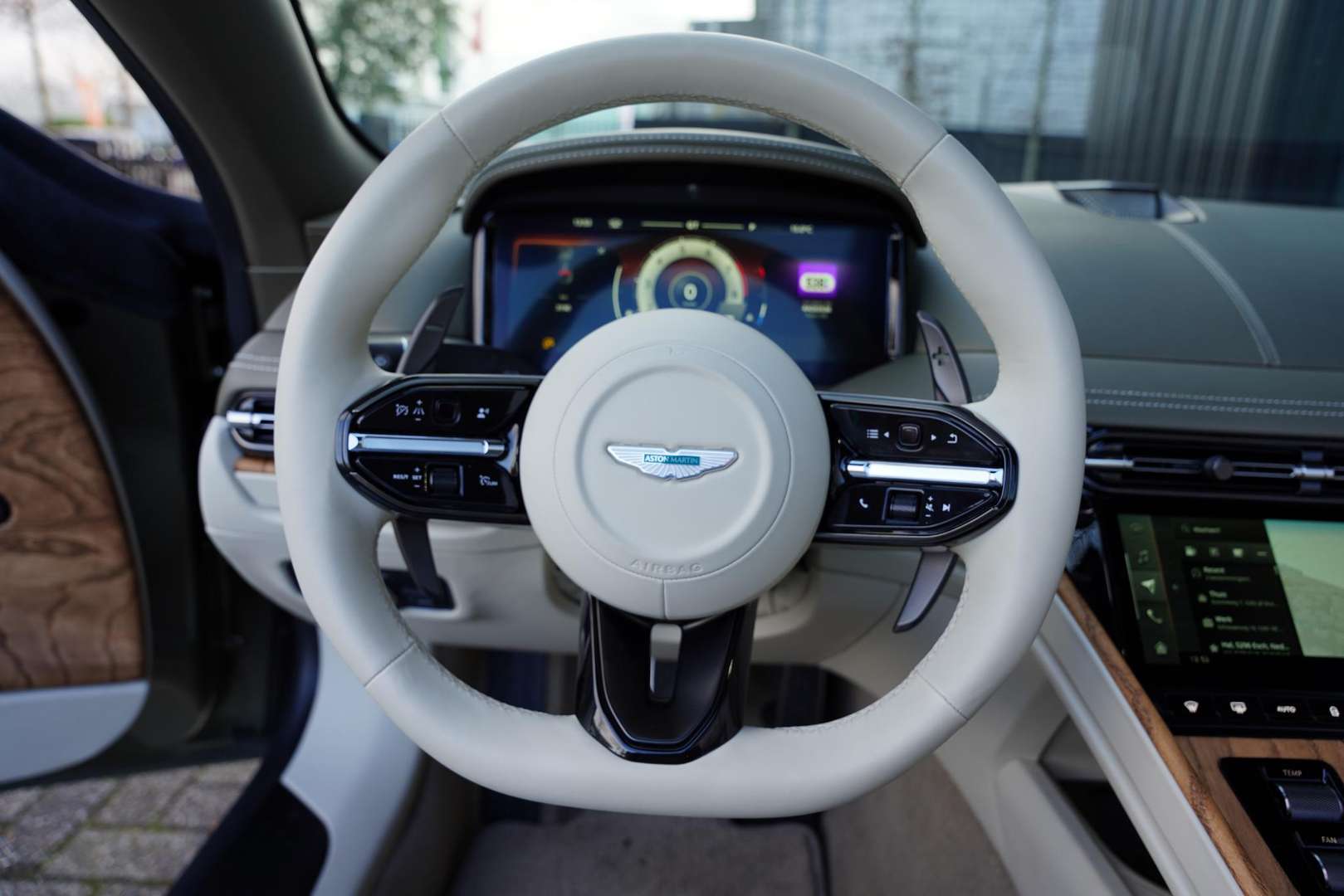 Aston Martin DB12 Volante 4.0 V8 Carbon Pack - 2024 - Joinsteer - #12