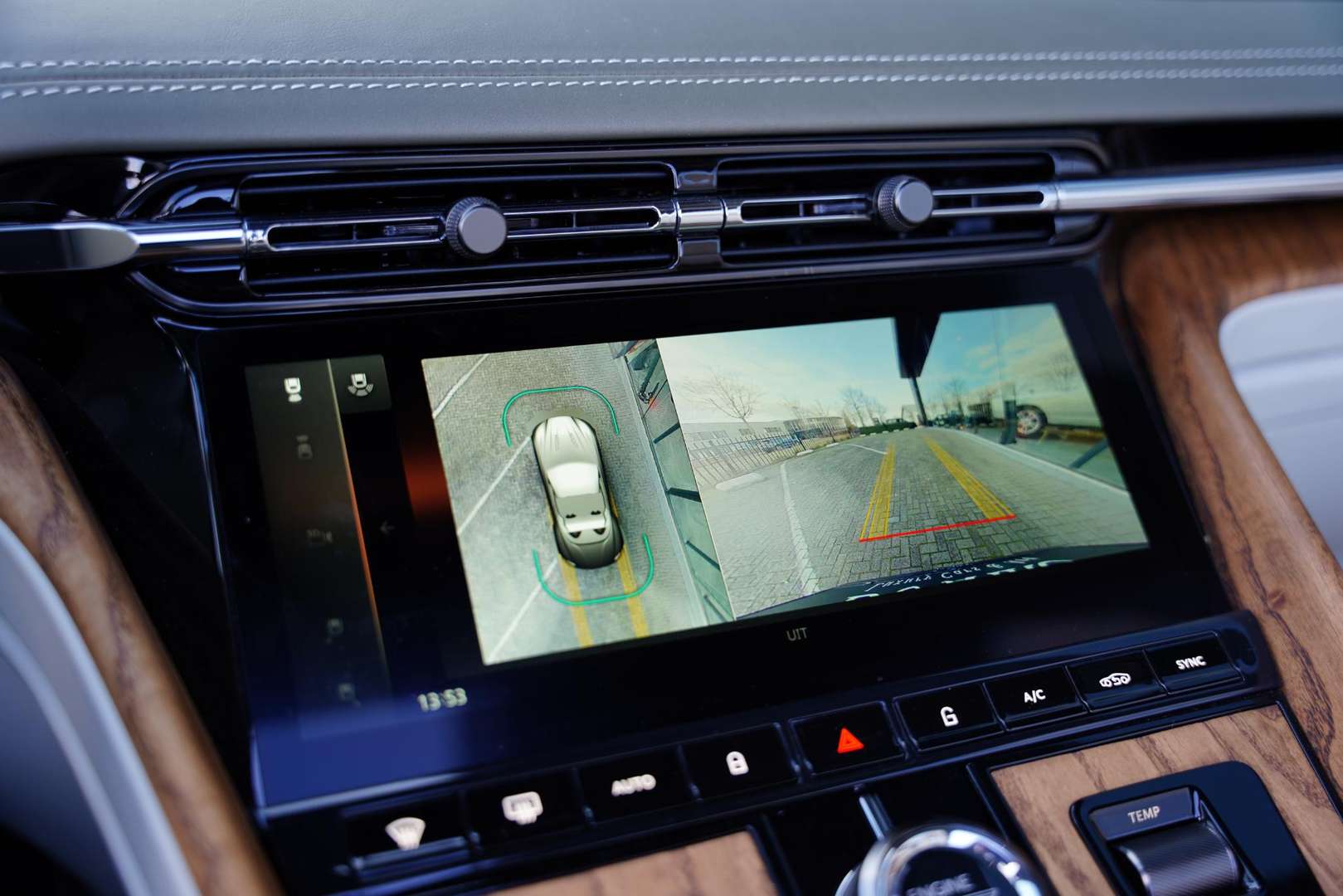 Aston Martin DB12 Volante 4.0 V8 Carbon Pack - 2024 - Joinsteer - #15