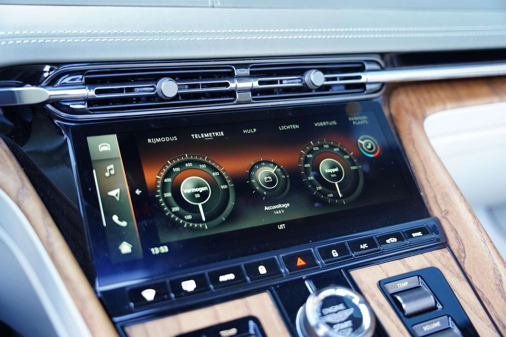 Aston Martin DB12 Volante 4.0 V8 Carbon Pack - 2024 - Joinsteer - #17