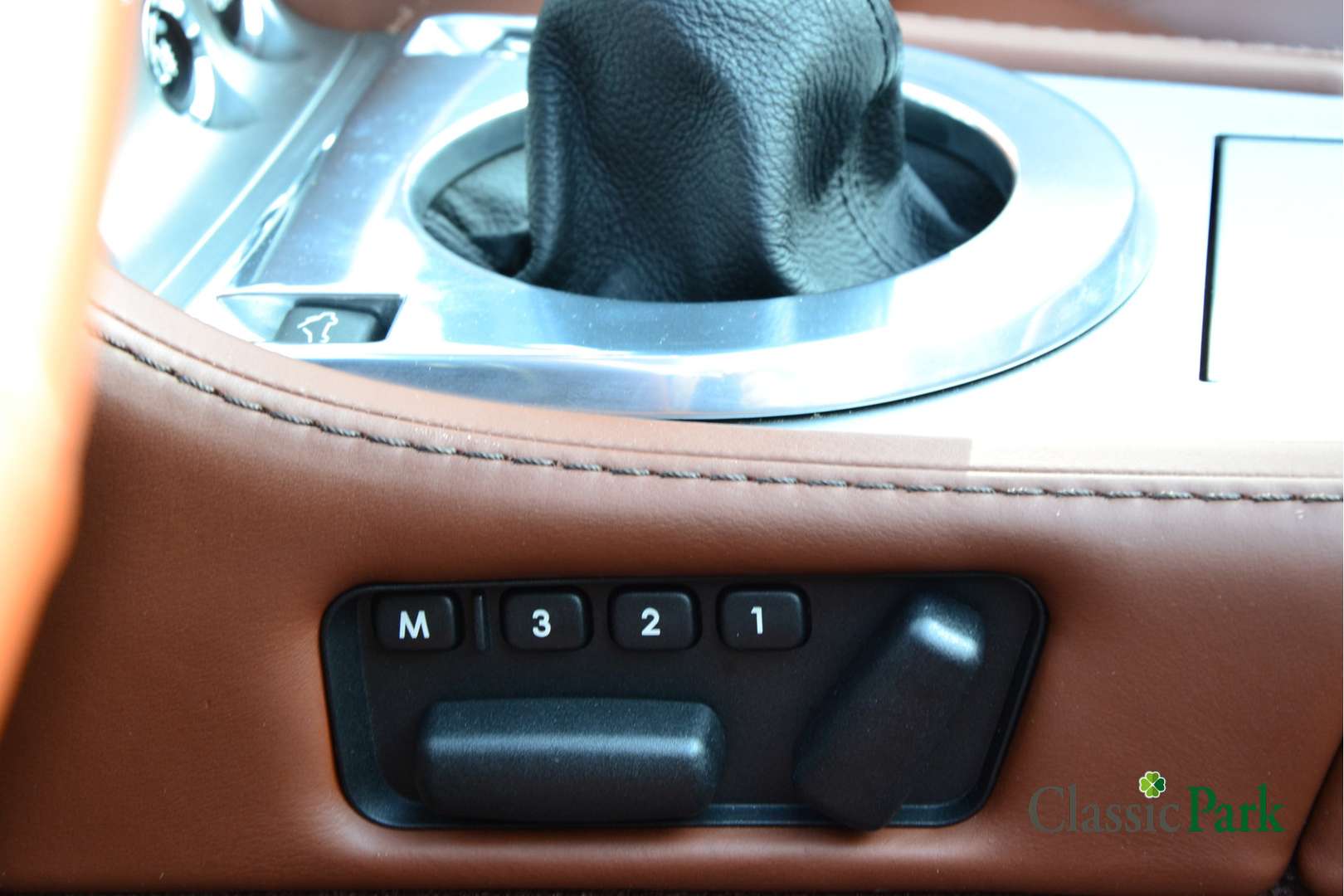 Aston Martin Vantage Roadster V8 S - 2013 - Joinsteer - #35