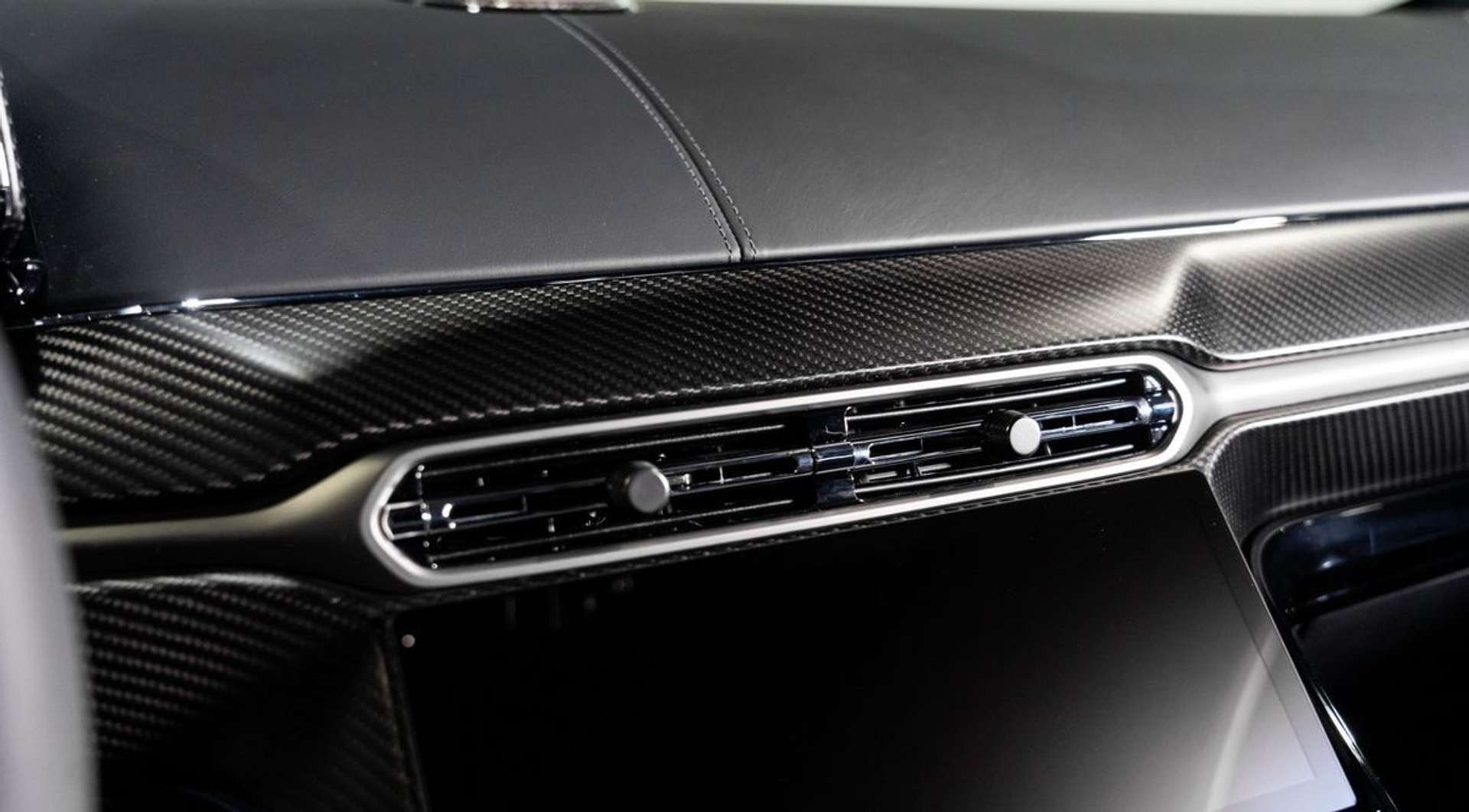 Aston Martin V8 665 - 2025 - Joinsteer - #25