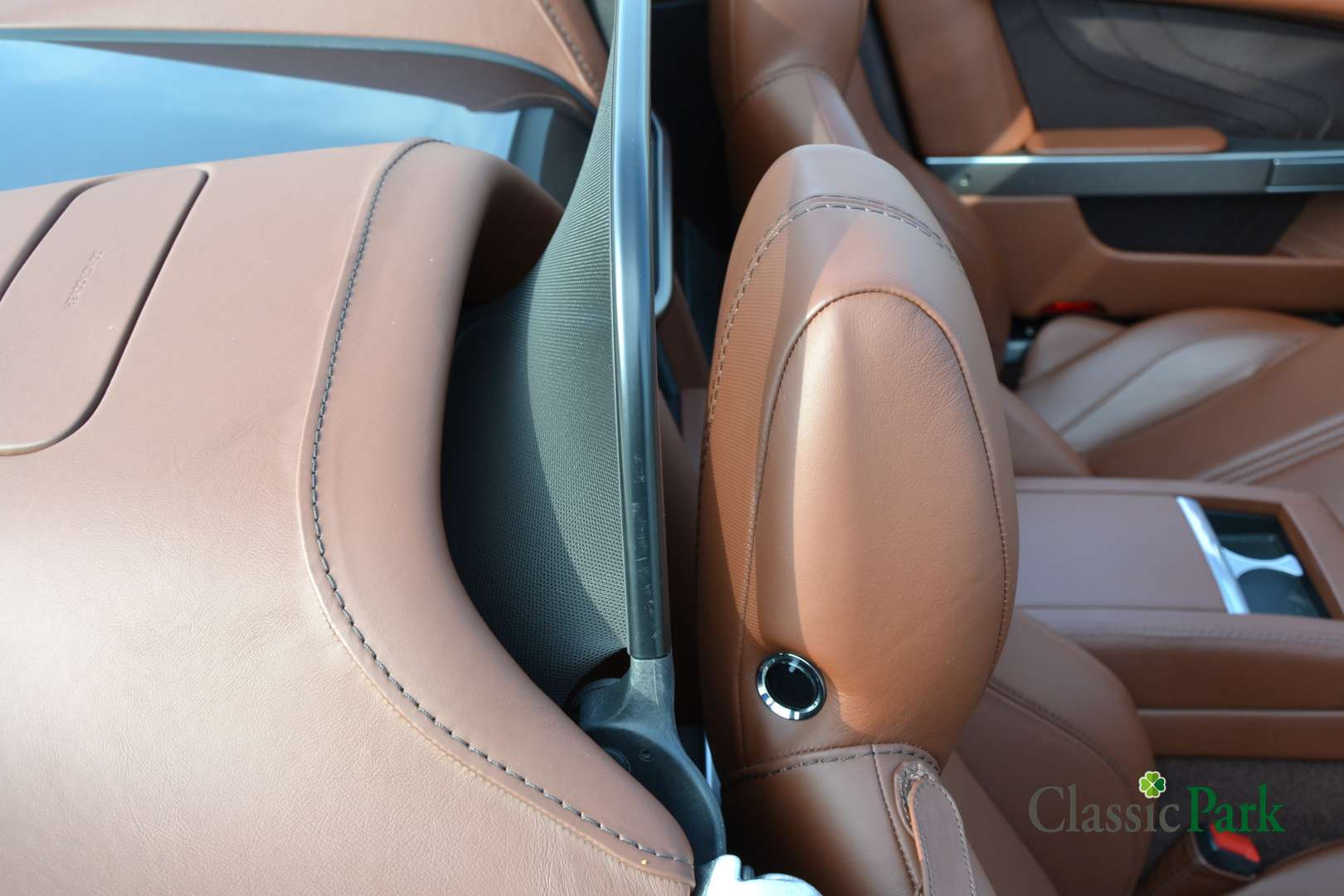 Aston Martin Vantage Roadster V8 S - 2013 - Joinsteer - #46