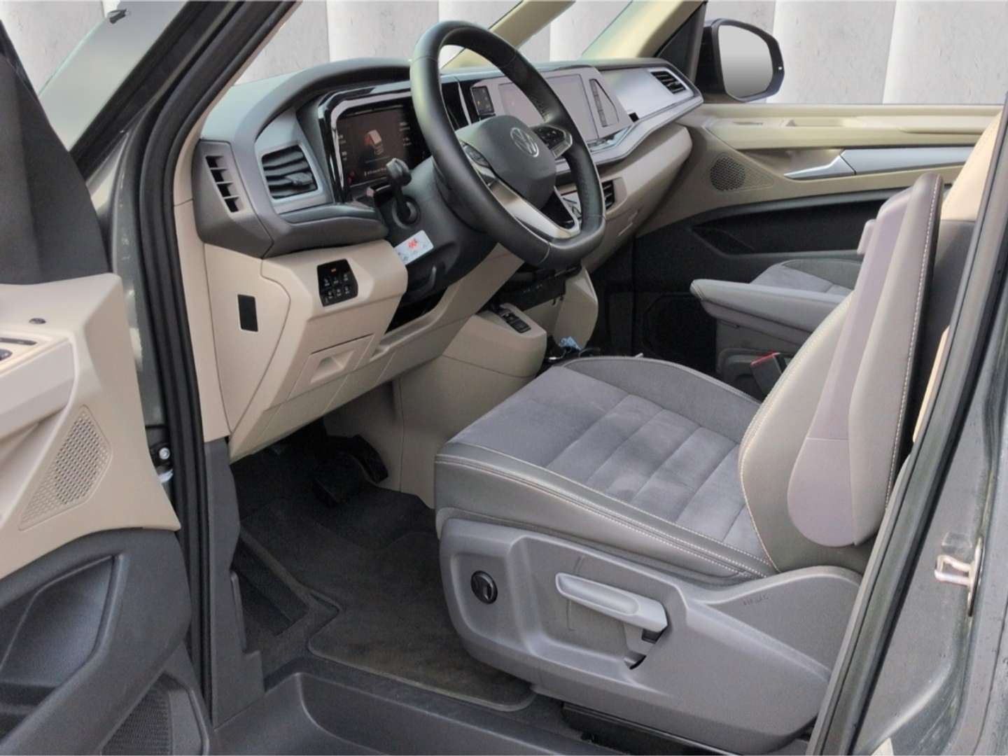 Volkswagen Multivan California Beach - 2025 - Joinsteer - #4