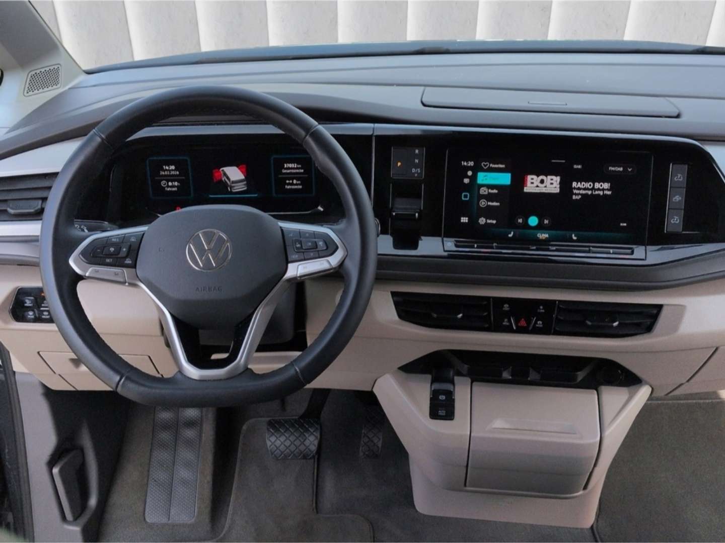 Volkswagen Multivan California Beach - 2025 - Joinsteer - #5