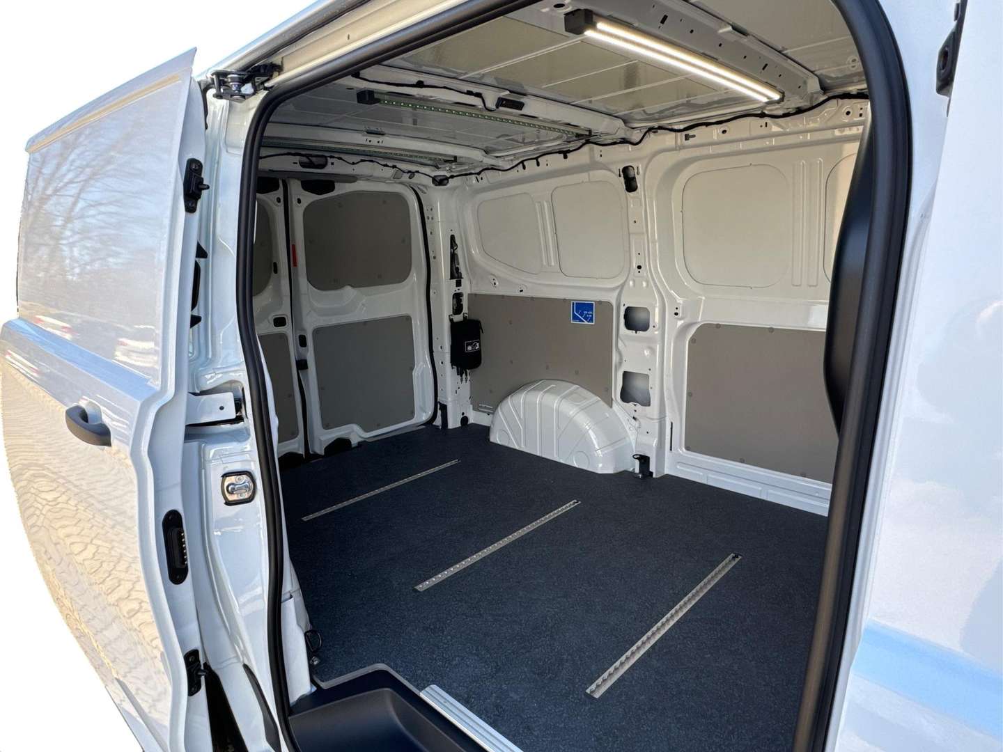 Volkswagen Transporter - 2025 - Joinsteer - #10