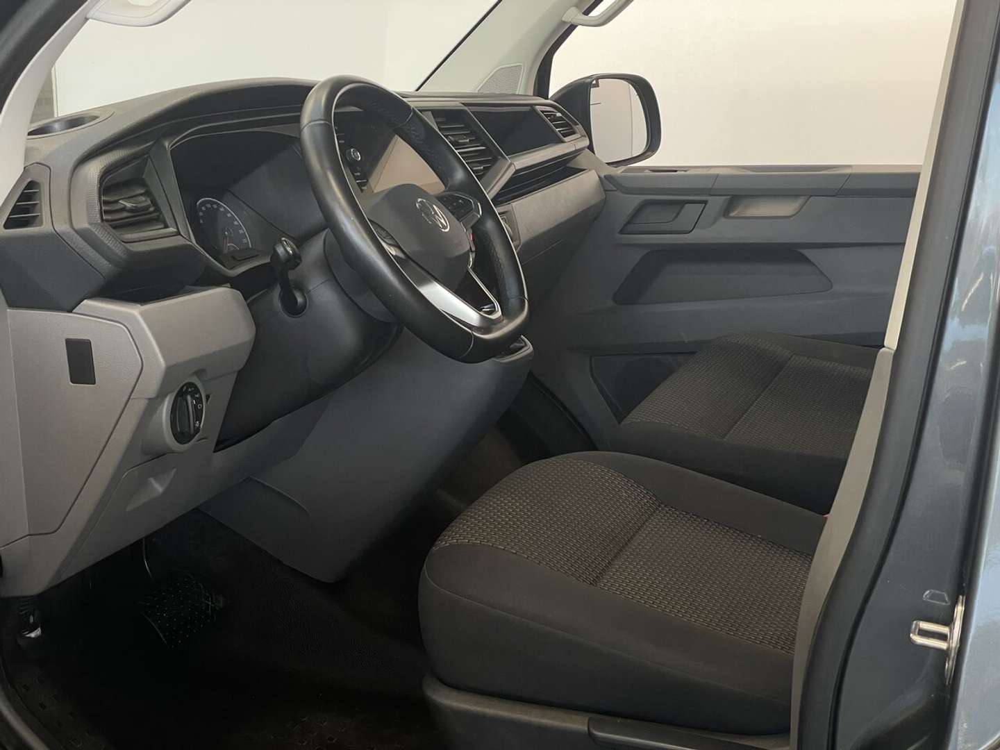 Volkswagen Transporter TDI Comfortline - 2023 - Joinsteer - #11