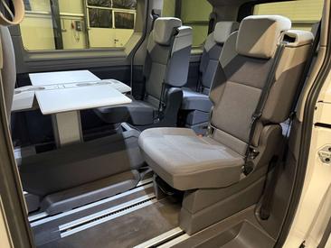 Volkswagen Multivan TDI — photo 26