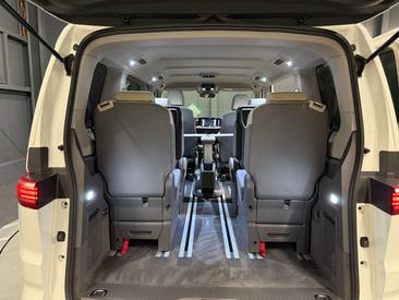 Volkswagen Multivan TDI — photo 29
