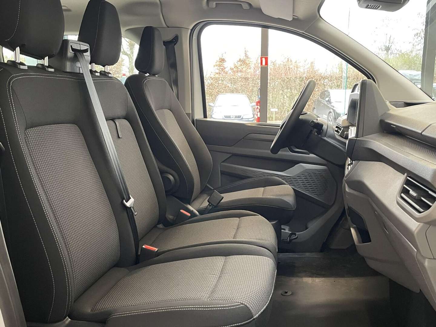 Volkswagen Transporter Dub Cab TDI - 2025 - Joinsteer - #14