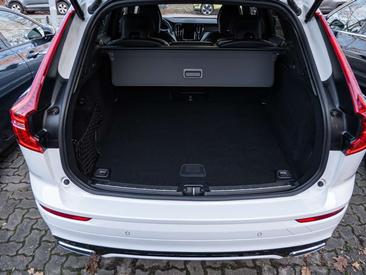 Volvo XC60 B4 R-Design — photo 7