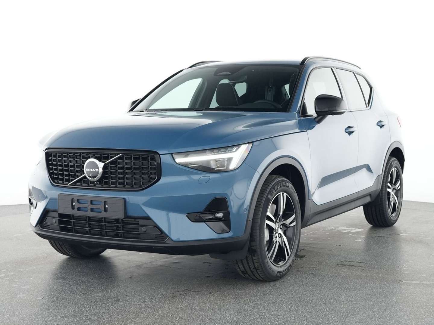 Volvo XC40 B3 Plus - 2025 - Joinsteer - #1
