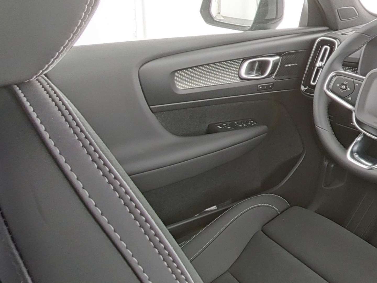 Volvo XC40 B3 Plus - 2025 - Joinsteer - #12