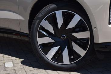 Volvo EX90 Twin Motor — photo 6