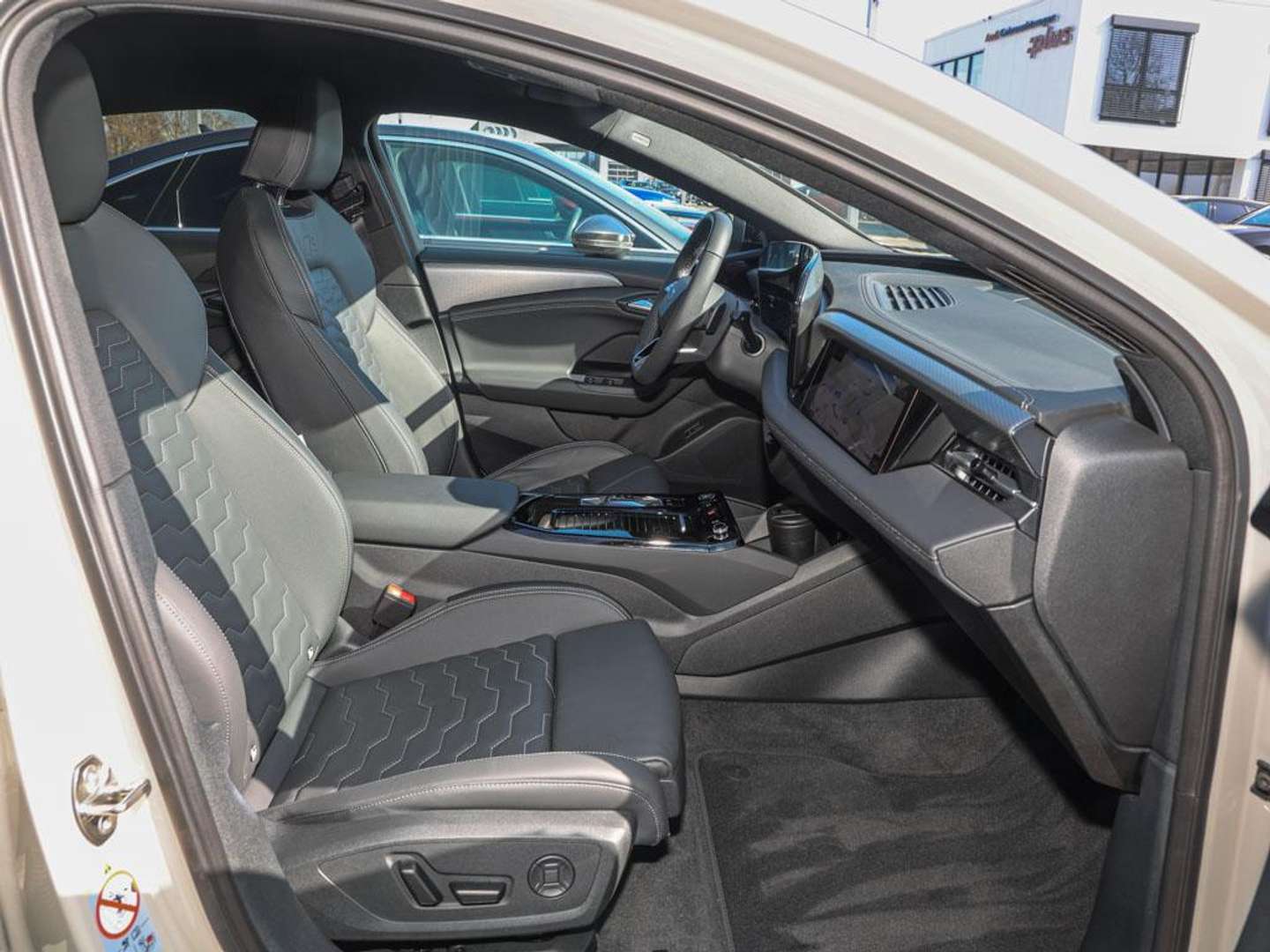 Audi A6 E-tron Sportback S Line Performance - 2025 - Joinsteer - #3