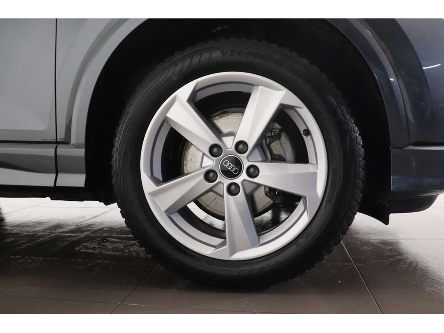 Audi Q2 S Line 35 TFSI - 2025 - Joinsteer - #3