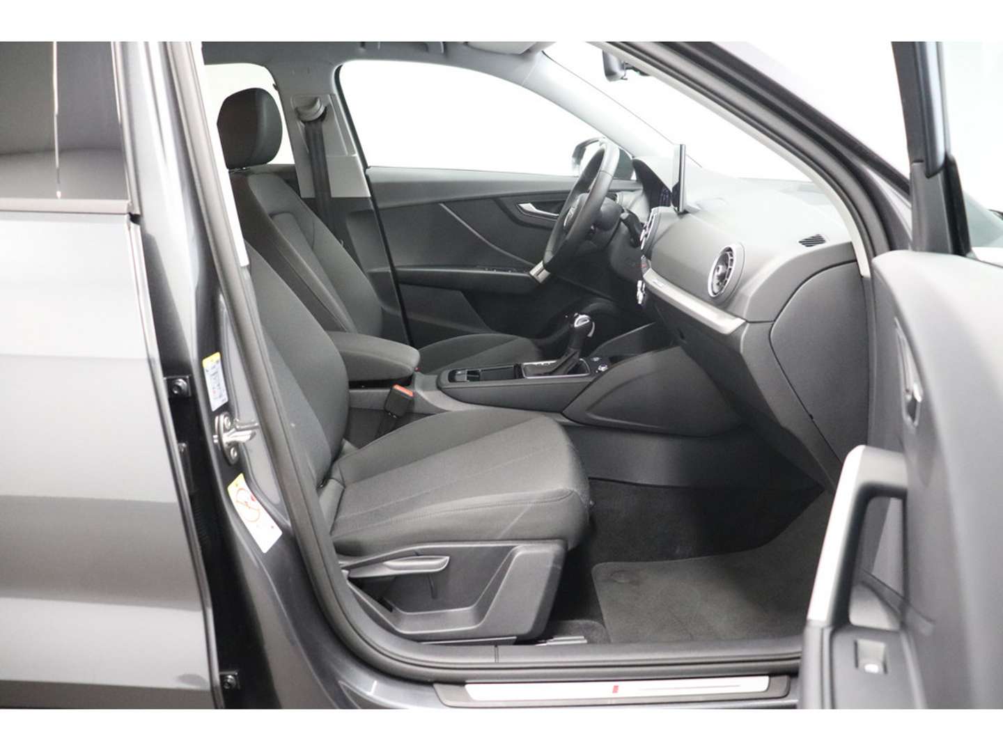 Audi Q2 S Line 35 TFSI - 2025 - Joinsteer - #17