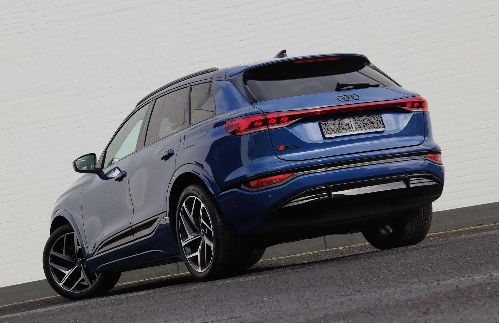 Audi SQ6 E-tron EDITION-ONE-BLUE - 2024 - Joinsteer - #13