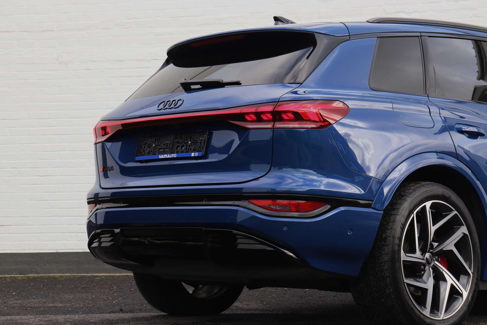 Audi SQ6 E-tron EDITION-ONE-BLUE - 2024 - Joinsteer - #21