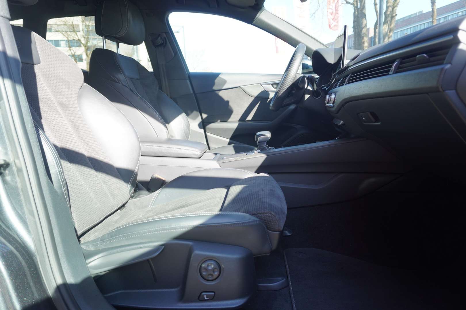 Audi A4 S Line Avant 40 TFSI - 2020 - Joinsteer - #11