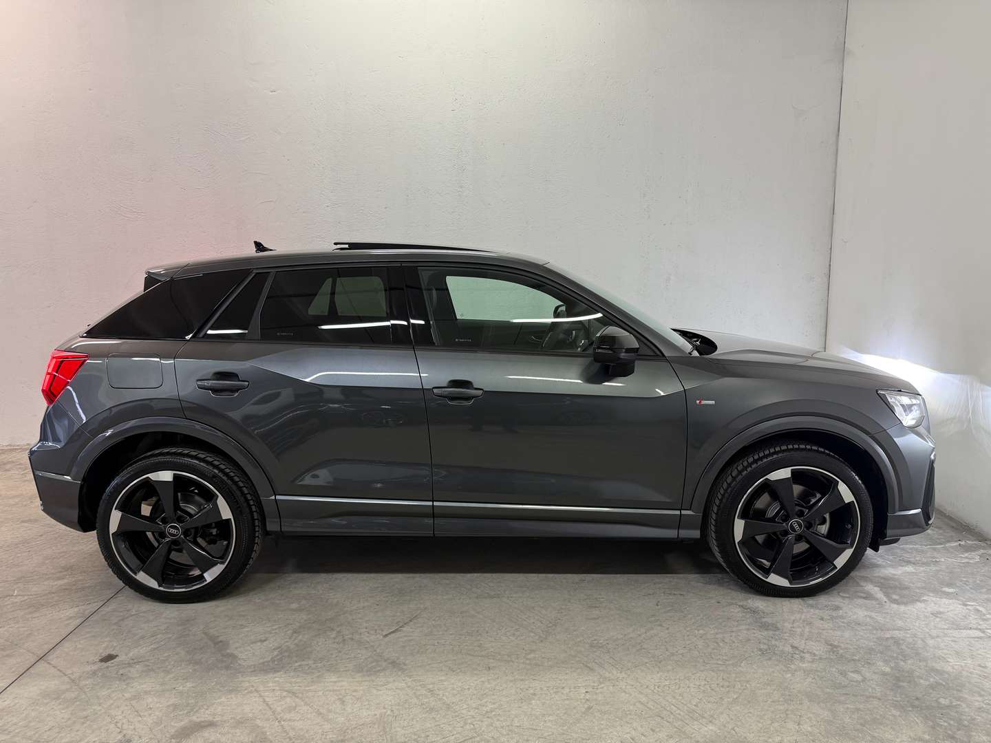 Audi Q2 Identity Black 40 TFSI - 2025 - Joinsteer - #5