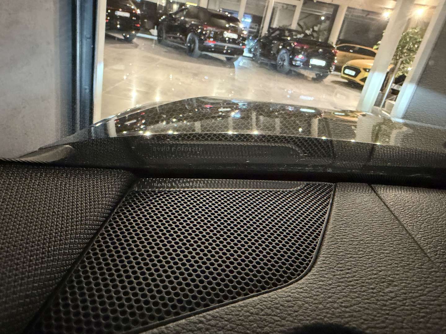 Audi SQ8 E-tron Black 503PK - 2022 - Joinsteer - #3