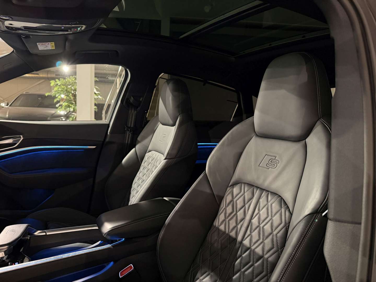 Audi SQ8 E-tron Black 503PK - 2022 - Joinsteer - #4