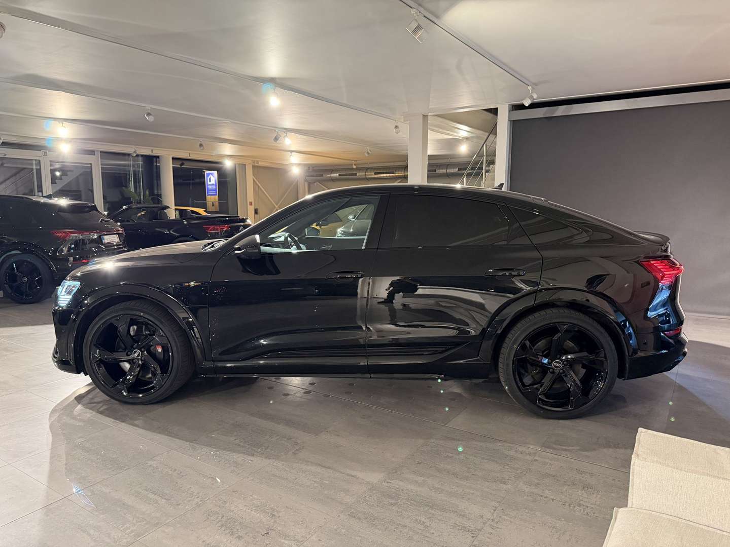 Audi SQ8 E-tron Black 503PK - 2022 - Joinsteer - #18