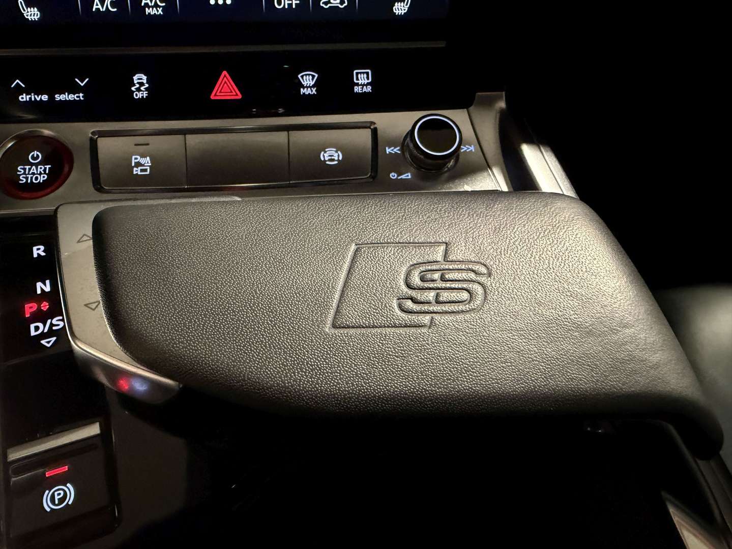 Audi SQ8 E-tron Black 503PK - 2022 - Joinsteer - #22