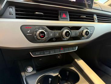 Audi A4 Avant 35 TFSI — photo 17