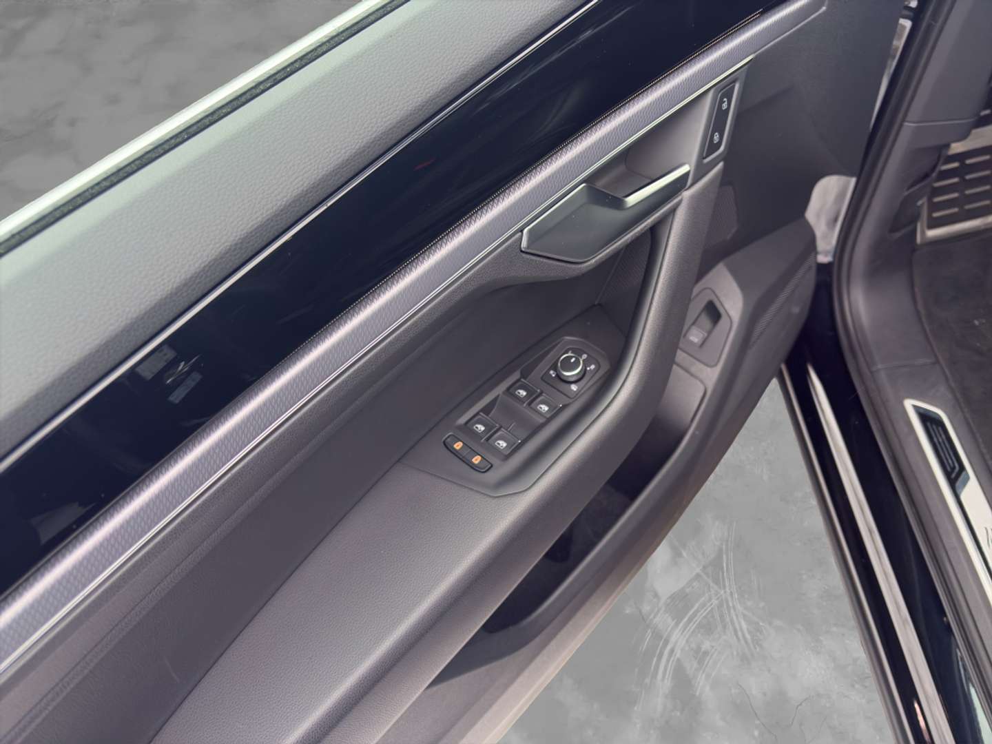 Volkswagen Touareg 4Motion R-Line - 2022 - Joinsteer - #14